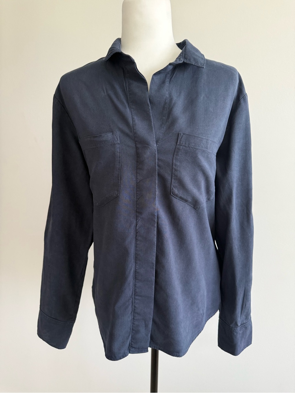 Bella Dahl Navy Button-Front Shirt